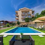 Апартаменты Malerisches Nur 350 Meter Zum Mit Panoramameerblick, Pool, Aussendusche *